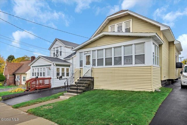 32 Bonheim Street, Albany, NY 12204