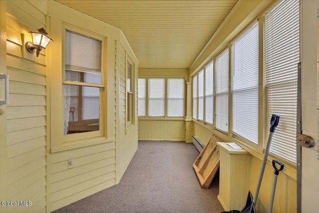 32 Bonheim Street, Albany, NY 12204