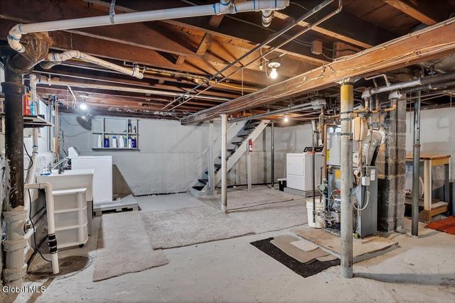 32 Bonheim Street, Albany, NY 12204