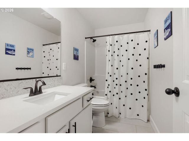 15463 Nw DOMINION Dr, Portland, OR 97229