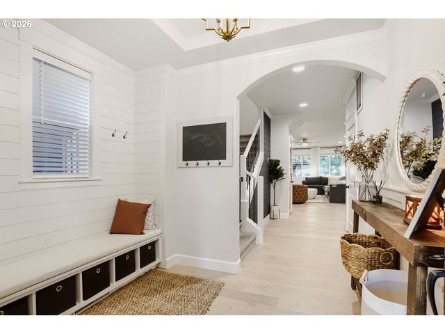 15463 Nw DOMINION Dr, Portland, OR 97229