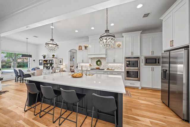 8017 W Landings Road, Granbury, TX 76049