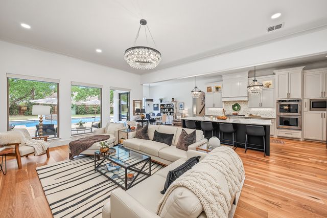 8017 W Landings Road, Granbury, TX 76049