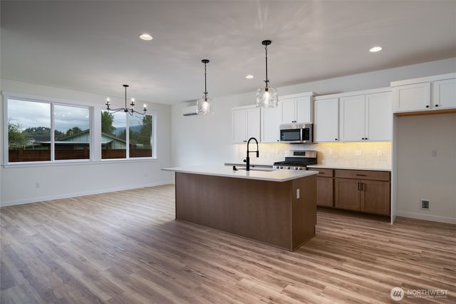 613 Legacy Way, Sedro Woolley, WA 98284