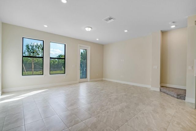 8656 Escue Street, Lake Worth, FL 33467