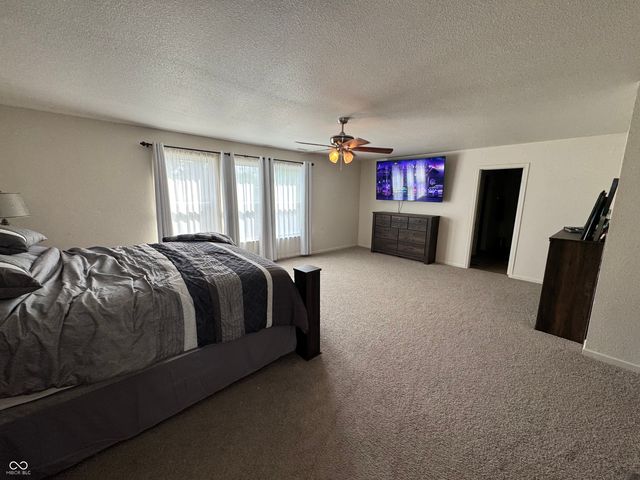 1115 Maple Run Drive, Sheridan, IN 46069