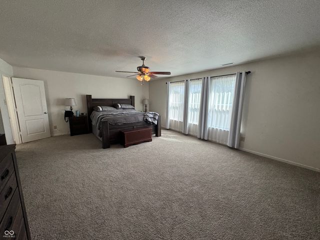1115 Maple Run Drive, Sheridan, IN 46069