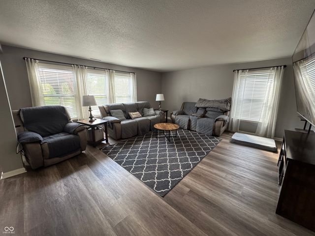 1115 Maple Run Drive, Sheridan, IN 46069
