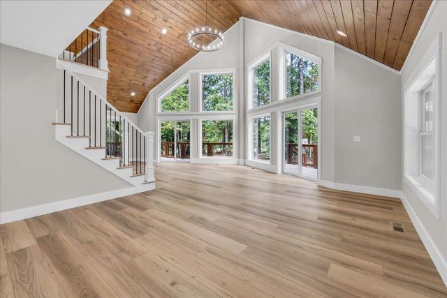 415 Thunder Ridge Drive, South Pittsburg, TN 37380