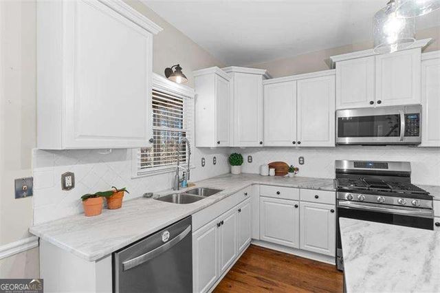 221 Copper Leaf Way, Dallas, GA 30132