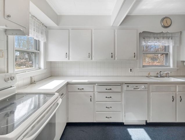 10 Allison Rd, Saugus, MA 01906