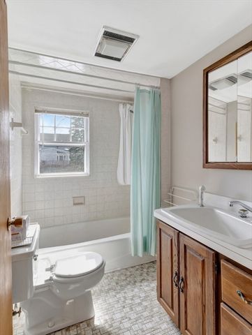 10 Allison Rd, Saugus, MA 01906