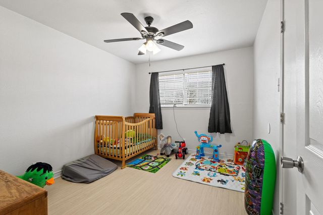 805 Peachtree Place, Sherman, TX 75090