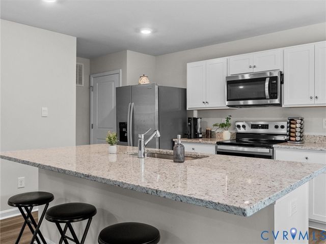 6901 Switch Cane Ct, New Kent, VA 23141