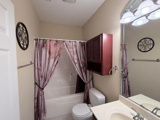 11677 Maryland Street, Crown Point, IN 46307