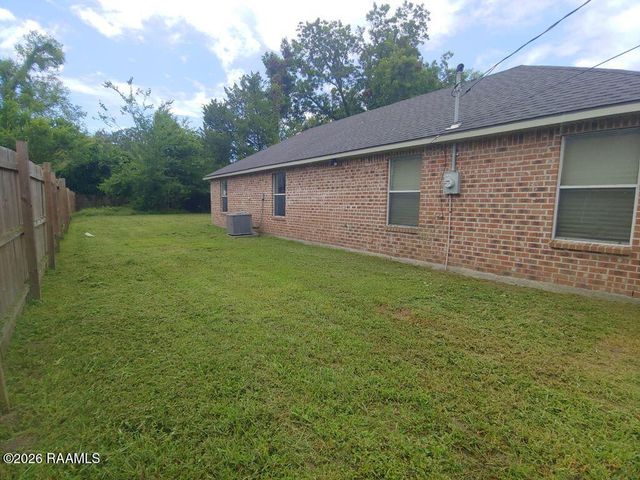 1423 W College Avenue, Opelousas, LA 70570