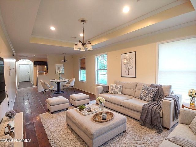 1423 W College Avenue, Opelousas, LA 70570