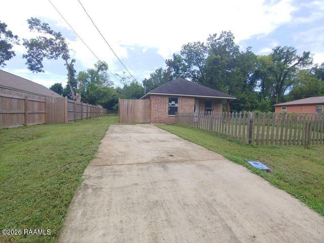 1423 W College Avenue, Opelousas, LA 70570