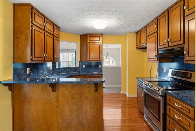 1311 Ridgeview Road, Auburn, GA 30011