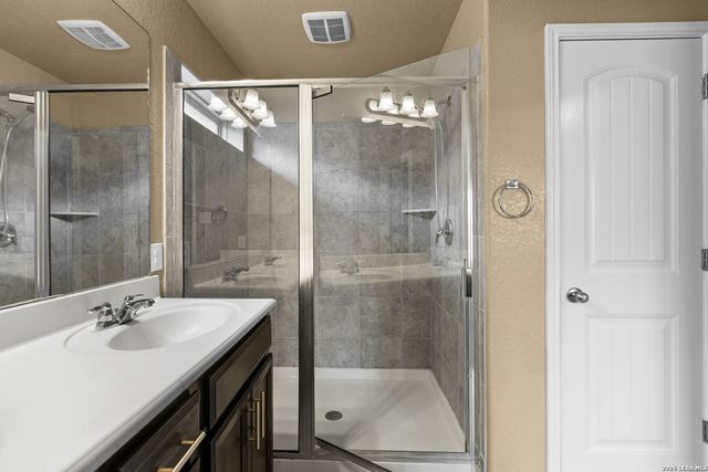 2527 Gato Del Sol, San Antonio, TX 78245