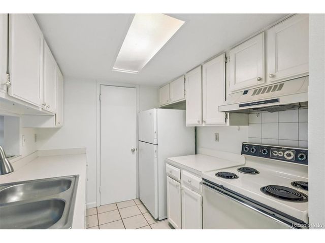 16 Amesbury St, Broomfield, CO 80020