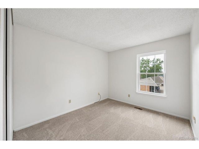 16 Amesbury St, Broomfield, CO 80020