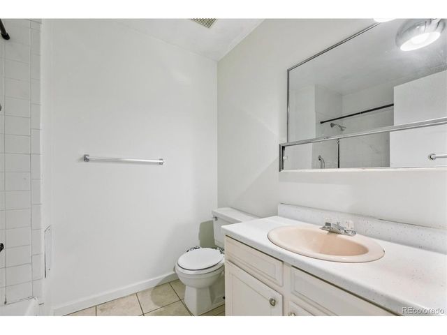 16 Amesbury St, Broomfield, CO 80020