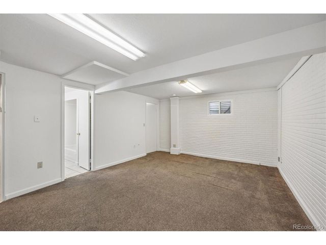 16 Amesbury St, Broomfield, CO 80020