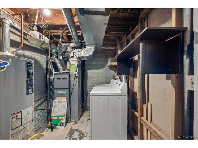 16 Amesbury St, Broomfield, CO 80020