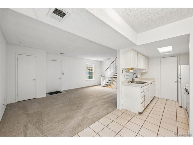 16 Amesbury St, Broomfield, CO 80020