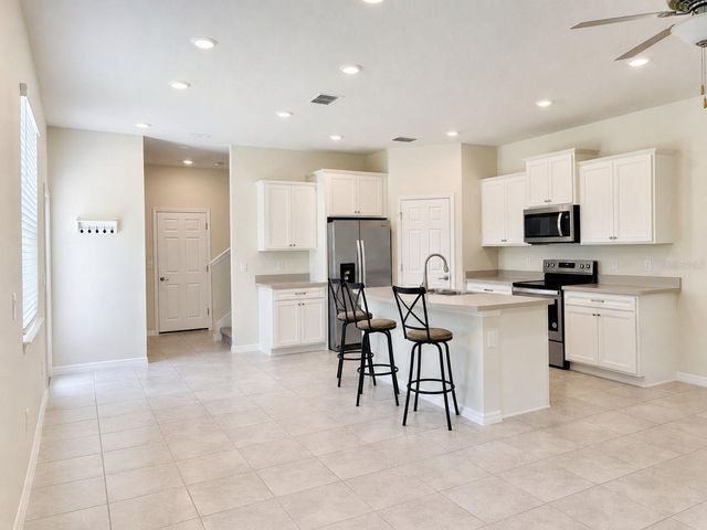 5012 SYLVESTER LOOP, Tampa, FL 33610