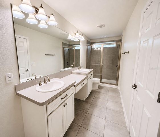 5012 SYLVESTER LOOP, Tampa, FL 33610