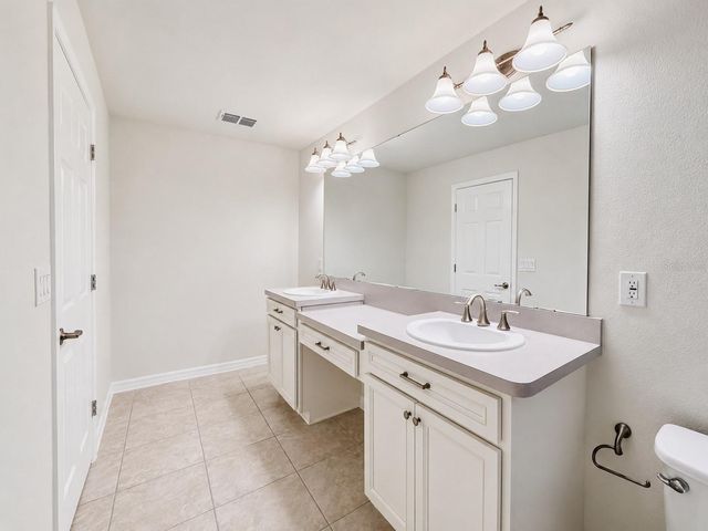 5012 SYLVESTER LOOP, Tampa, FL 33610