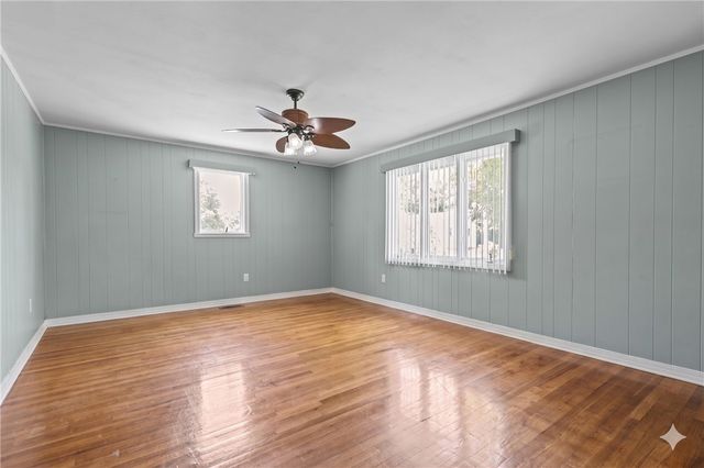 15 Hanley Lane, Warren, RI 02885