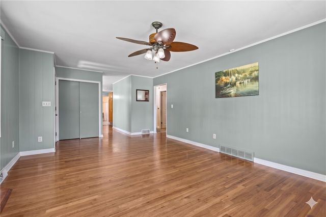 15 Hanley Lane, Warren, RI 02885