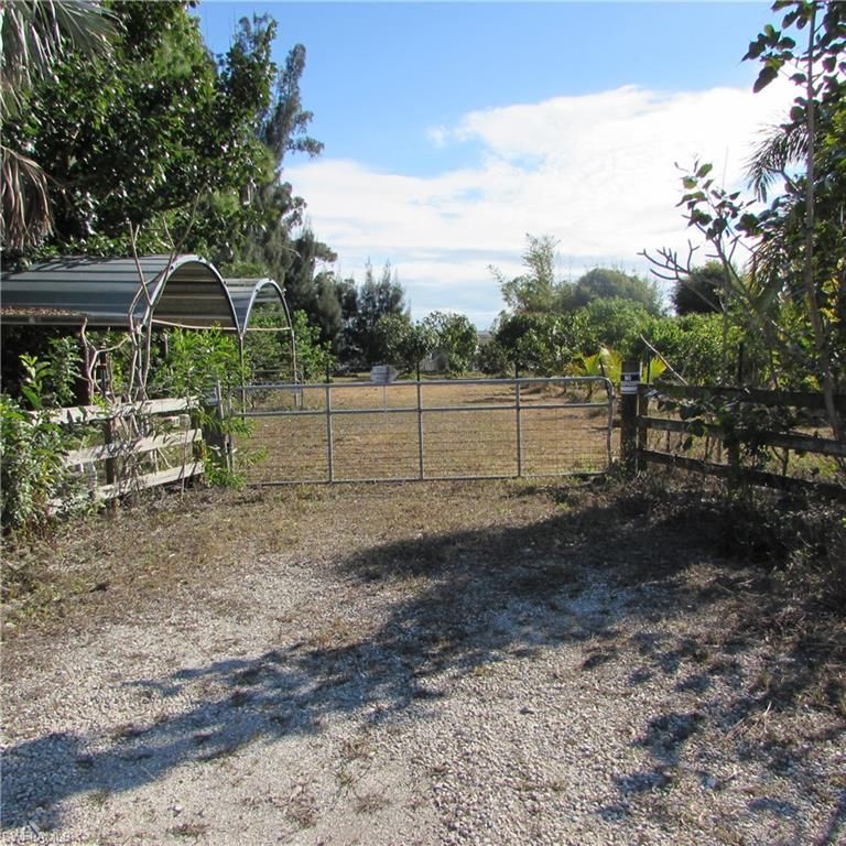 8390 Stringfellow RD, ST. JAMES CITY, FL 33956 — exterior