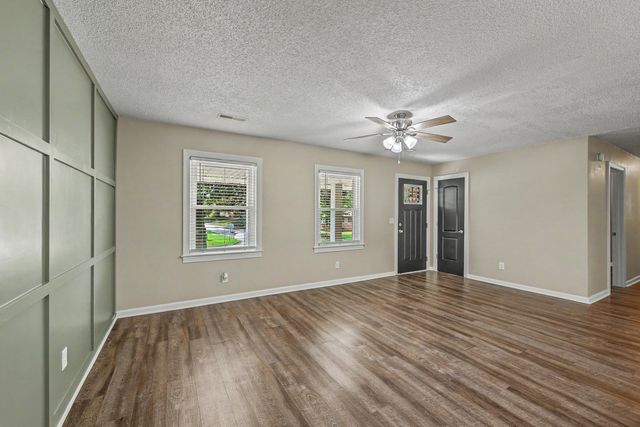 330 Oxford Road, Ladson, SC 29456