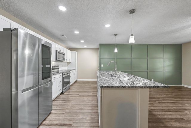 330 Oxford Road, Ladson, SC 29456