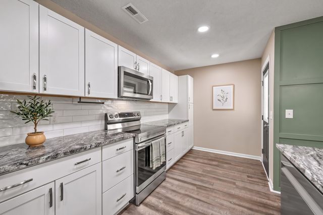 330 Oxford Road, Ladson, SC 29456