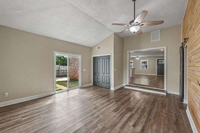 330 Oxford Road, Ladson, SC 29456