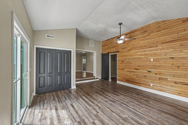 330 Oxford Road, Ladson, SC 29456