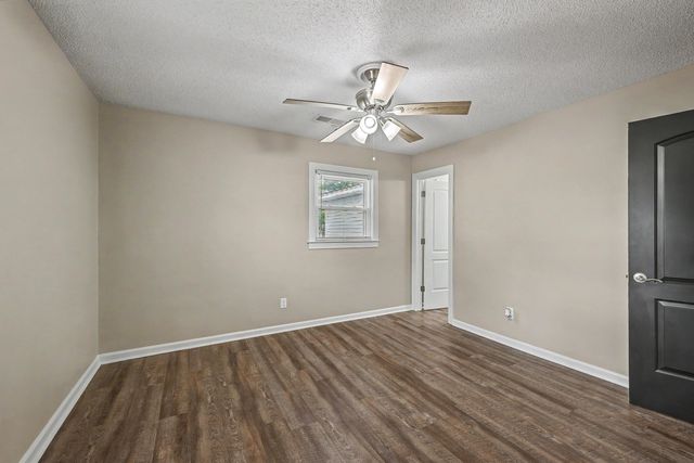 330 Oxford Road, Ladson, SC 29456