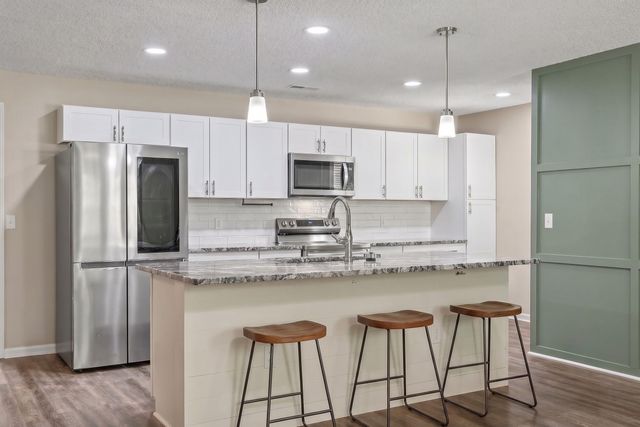 330 Oxford Road, Ladson, SC 29456