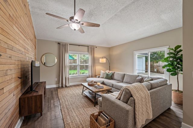 330 Oxford Road, Ladson, SC 29456