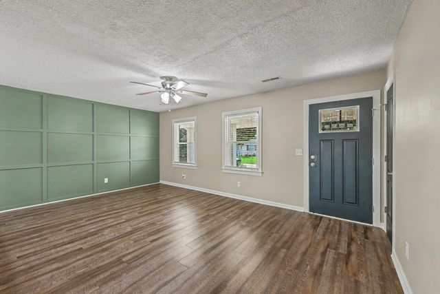 330 Oxford Road, Ladson, SC 29456