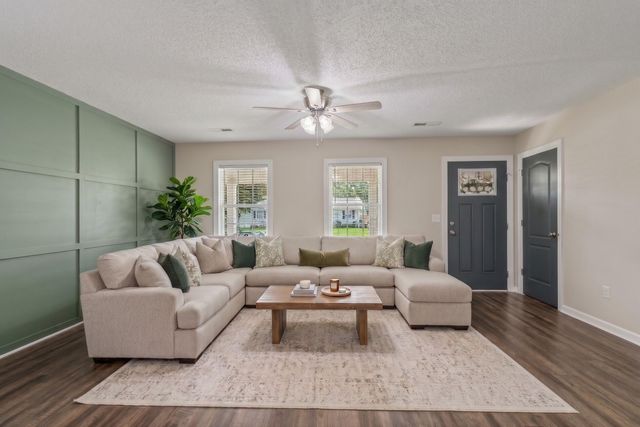 330 Oxford Road, Ladson, SC 29456