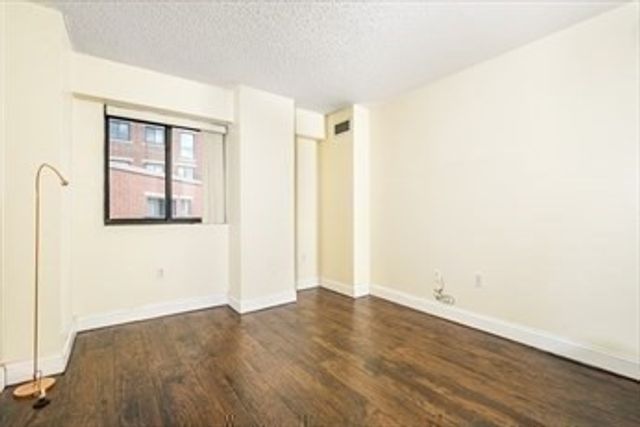 15 N Beacon Street 414, Boston, MA 02134