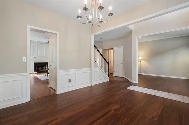 2420 Greyhurst Way SW, Smyrna, GA 30082