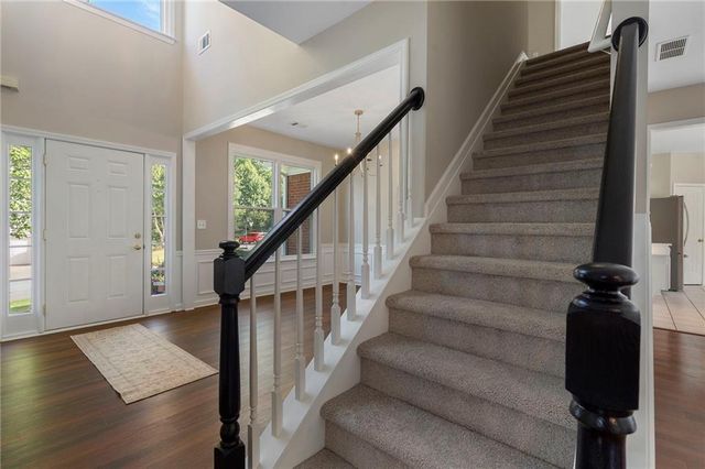 2420 Greyhurst Way SW, Smyrna, GA 30082