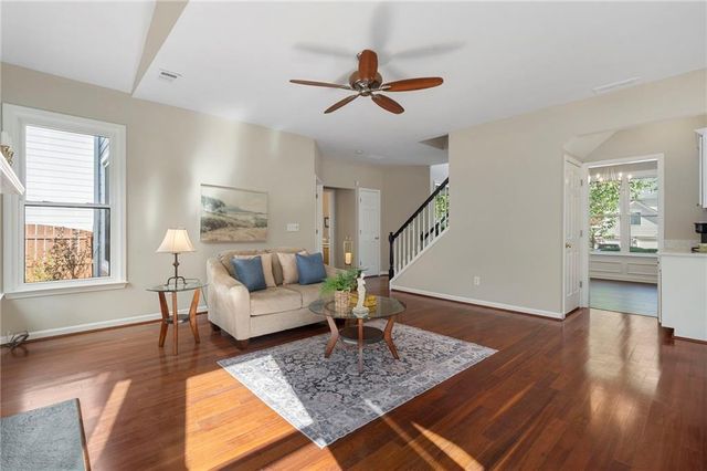 2420 Greyhurst Way SW, Smyrna, GA 30082